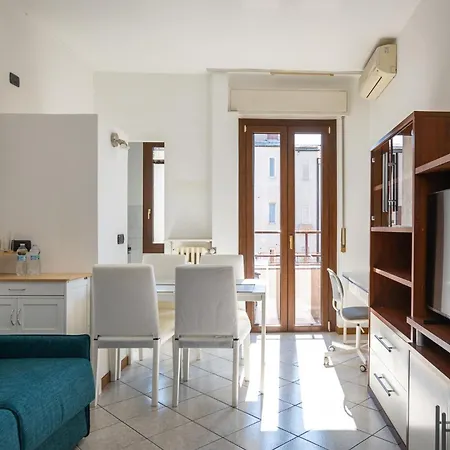 Cadibona 16 - Calvairate District Apartment *